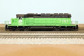 S_Scale_Conrail_SD40-2_6962_4 small