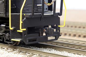 S_Scale_Norfolk_Southern_SD60_6596_15 small